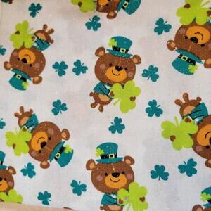 Cotton Fabric St Patricks Day Bears Shamrocks Glitter 32x43" Joann Leprechaun